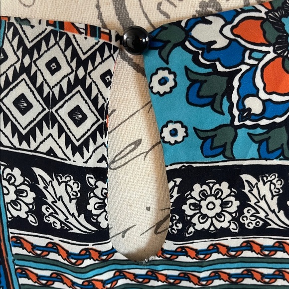 Earthbound Trading Co. Boho Patchwork Tassel Hem Tank Top Multicolor Size M - Picture 5 of 6